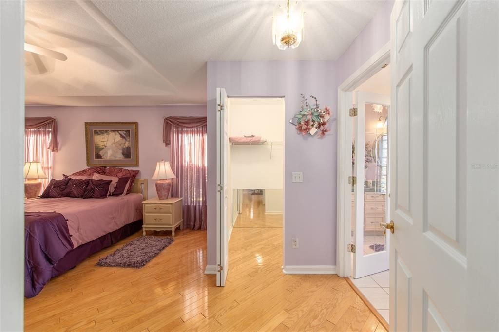 For Sale: $318,900 (3 beds, 2 baths, 1725 Square Feet)