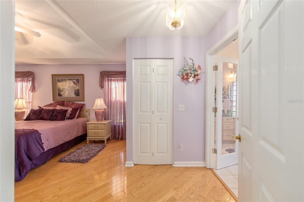 For Sale: $318,900 (3 beds, 2 baths, 1725 Square Feet)