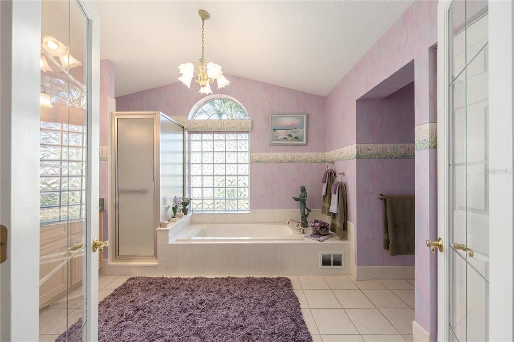 For Sale: $318,900 (3 beds, 2 baths, 1725 Square Feet)