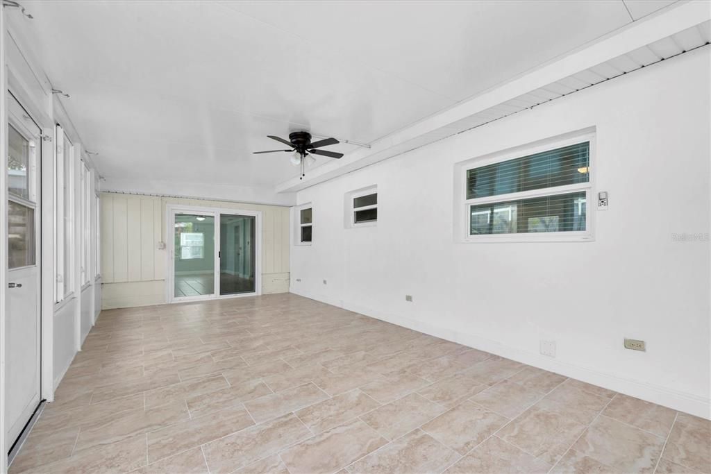 待售: $415,000 (2 贝兹, 2 浴室, 1348 平方英尺)