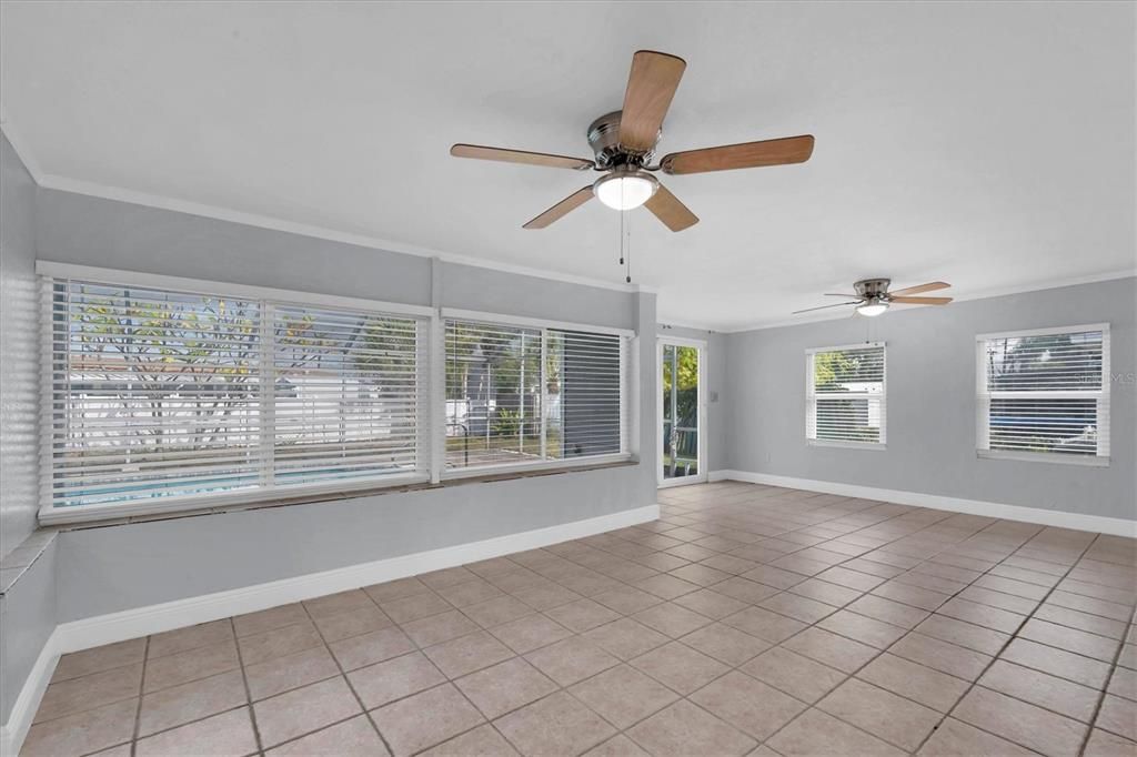 待售: $415,000 (2 贝兹, 2 浴室, 1348 平方英尺)