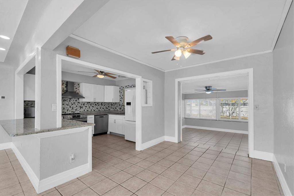 待售: $415,000 (2 贝兹, 2 浴室, 1348 平方英尺)