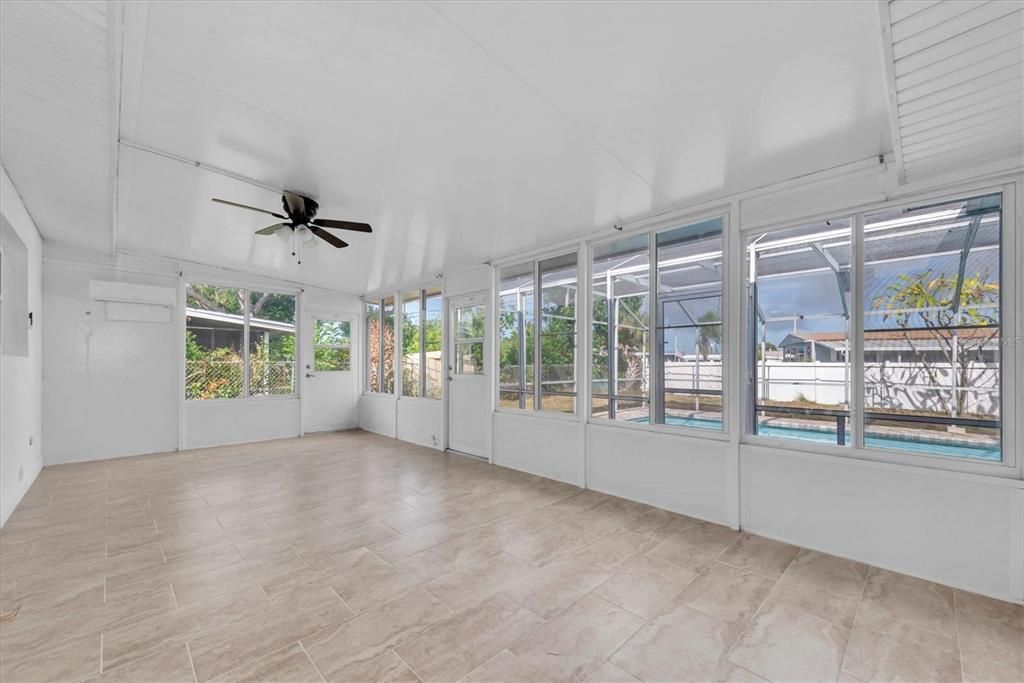 待售: $415,000 (2 贝兹, 2 浴室, 1348 平方英尺)