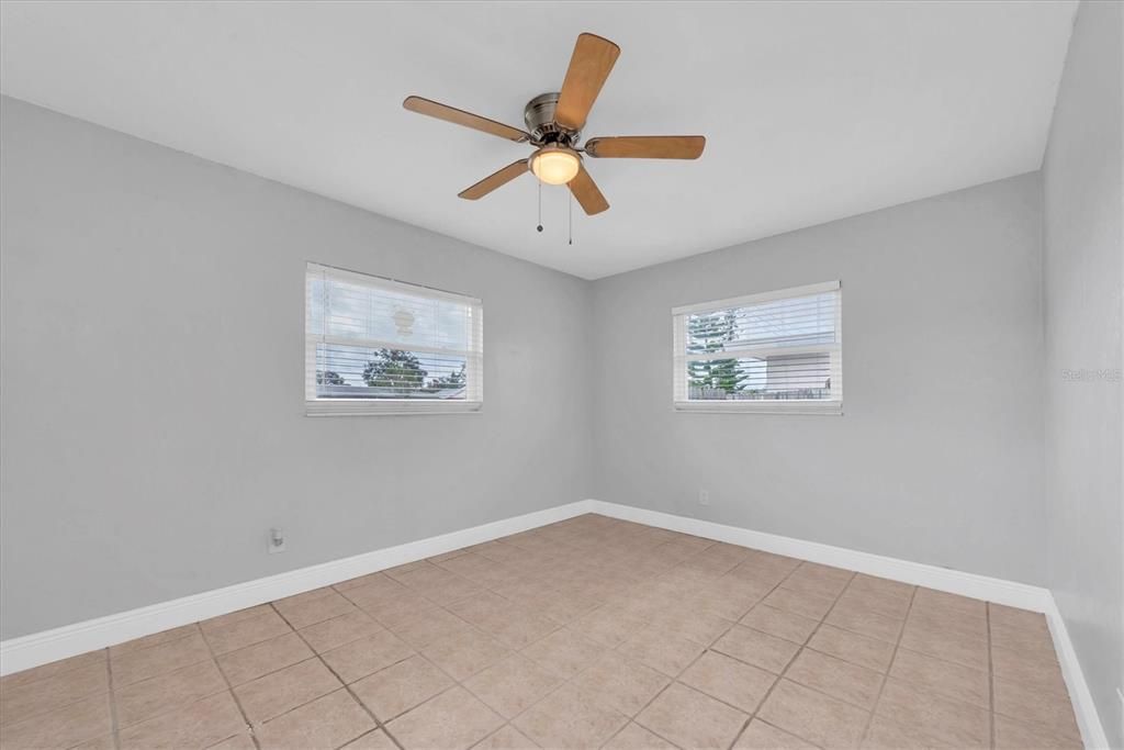 待售: $415,000 (2 贝兹, 2 浴室, 1348 平方英尺)