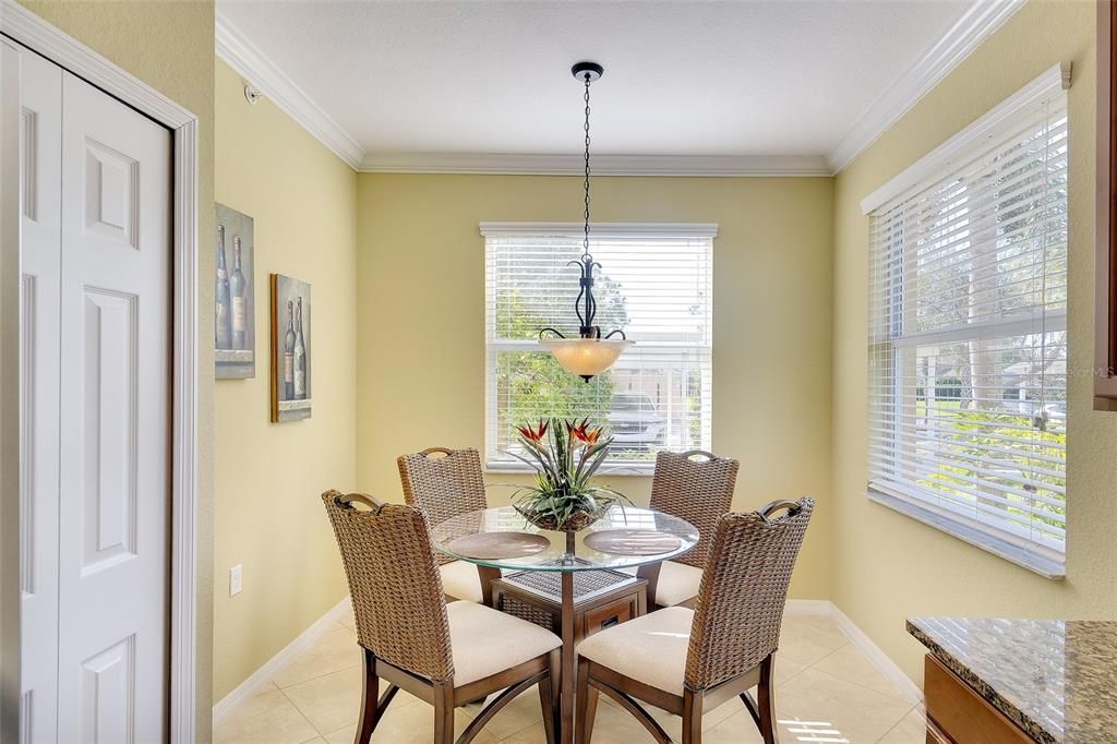 For Sale: $309,900 (2 beds, 2 baths, 1296 Square Feet)