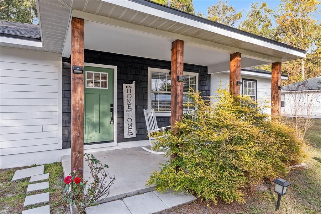 待售: $239,000 (3 贝兹, 2 浴室, 1232 平方英尺)