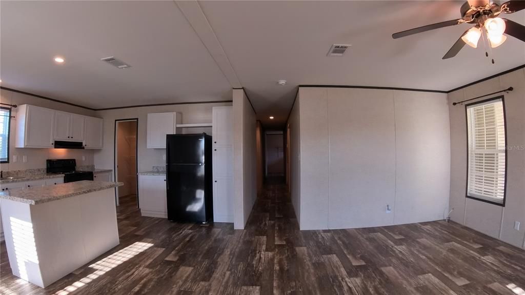 For Sale: $199,000 (3 beds, 2 baths, 1400 Square Feet)