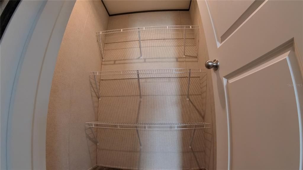 For Sale: $199,000 (3 beds, 2 baths, 1400 Square Feet)