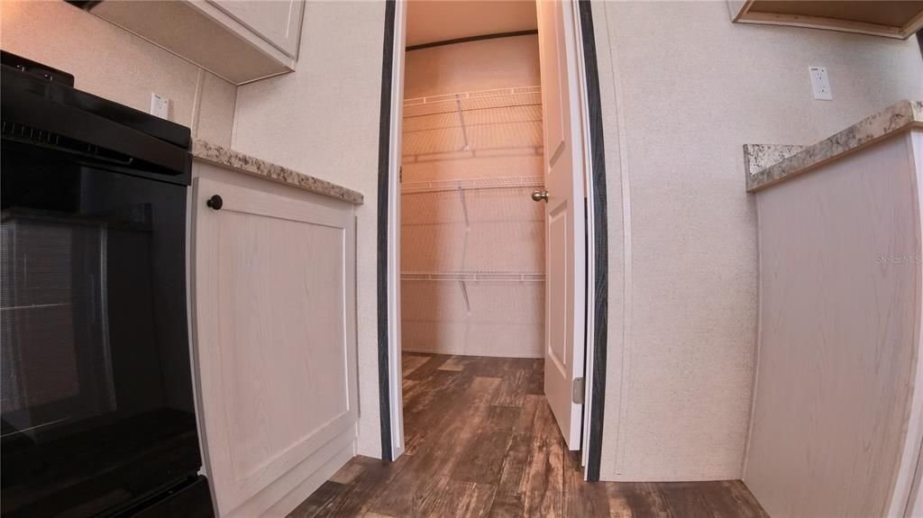 For Sale: $199,000 (3 beds, 2 baths, 1400 Square Feet)