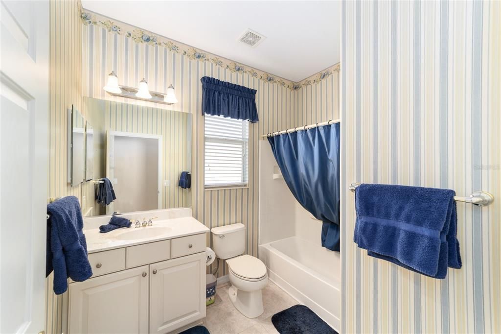 待售: $445,000 (3 贝兹, 2 浴室, 2413 平方英尺)