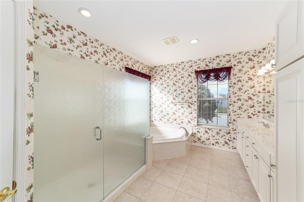 待售: $445,000 (3 贝兹, 2 浴室, 2413 平方英尺)