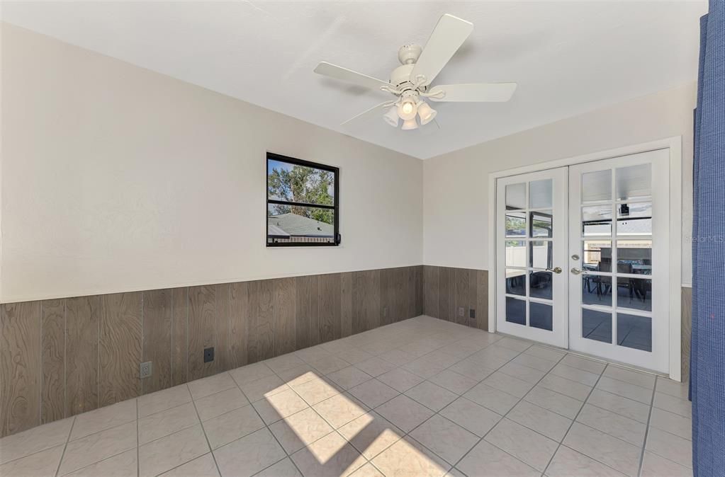 For Sale: $450,000 (4 beds, 2 baths, 1794 Square Feet)