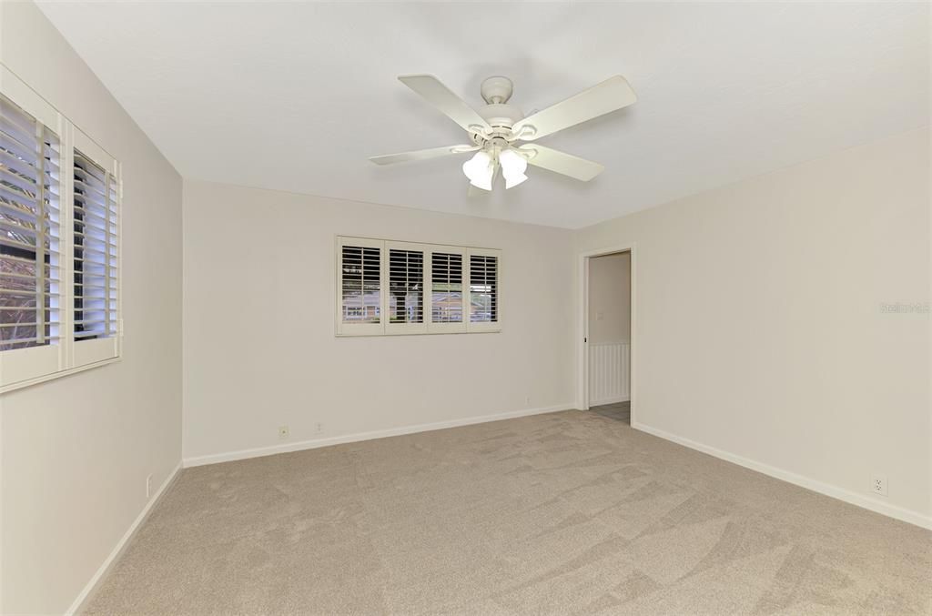 For Sale: $450,000 (4 beds, 2 baths, 1794 Square Feet)