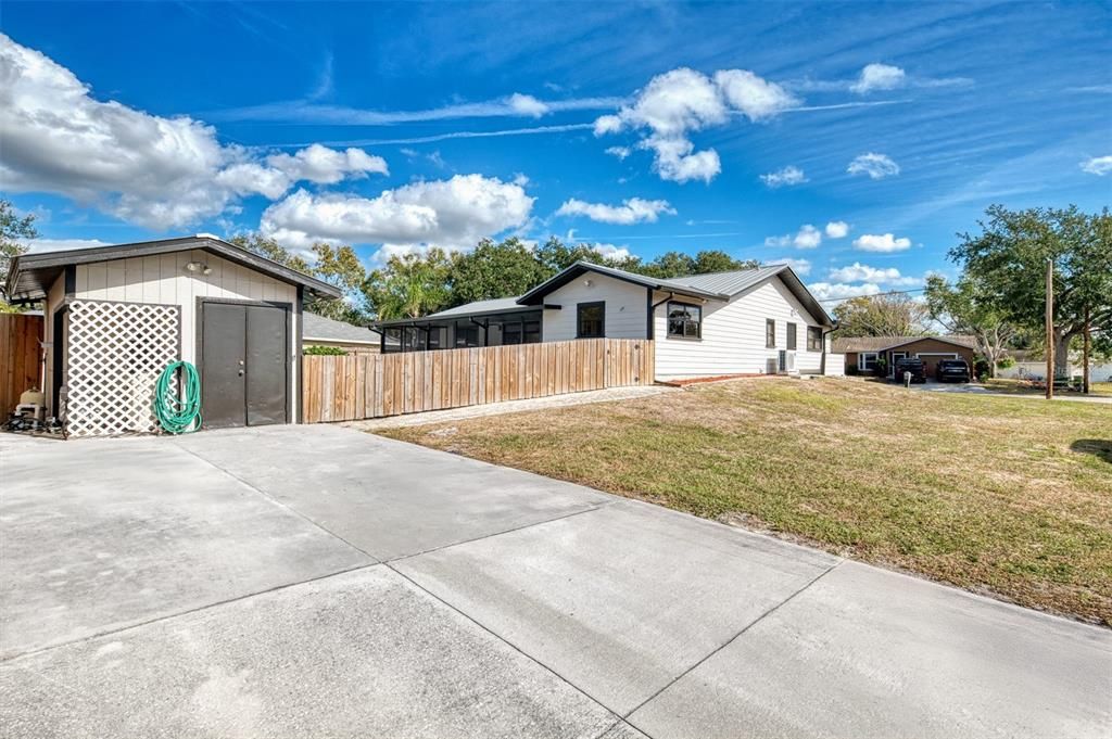 For Sale: $450,000 (4 beds, 2 baths, 1794 Square Feet)