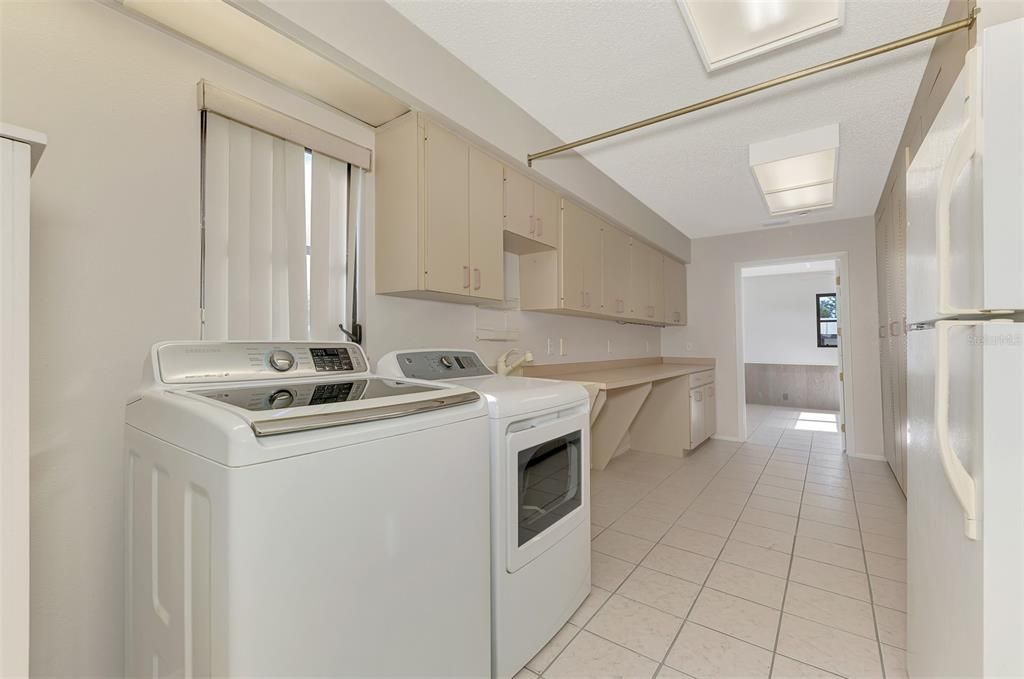 For Sale: $450,000 (4 beds, 2 baths, 1794 Square Feet)