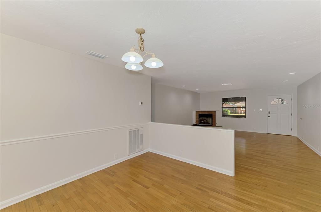 For Sale: $450,000 (4 beds, 2 baths, 1794 Square Feet)