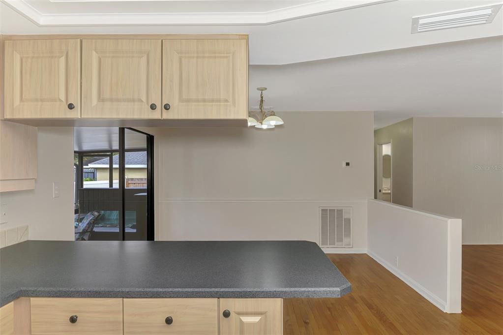 For Sale: $450,000 (4 beds, 2 baths, 1794 Square Feet)