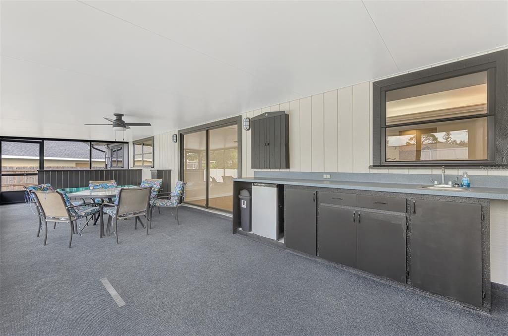 For Sale: $450,000 (4 beds, 2 baths, 1794 Square Feet)