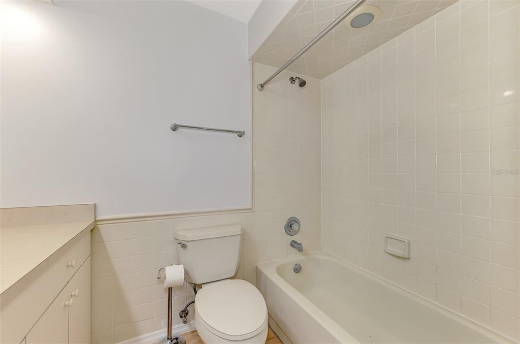 For Sale: $450,000 (4 beds, 2 baths, 1794 Square Feet)