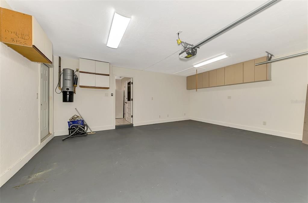 For Sale: $450,000 (4 beds, 2 baths, 1794 Square Feet)