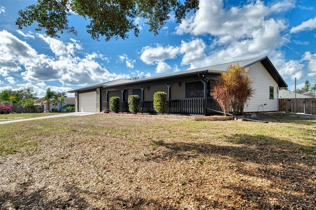 For Sale: $450,000 (4 beds, 2 baths, 1794 Square Feet)