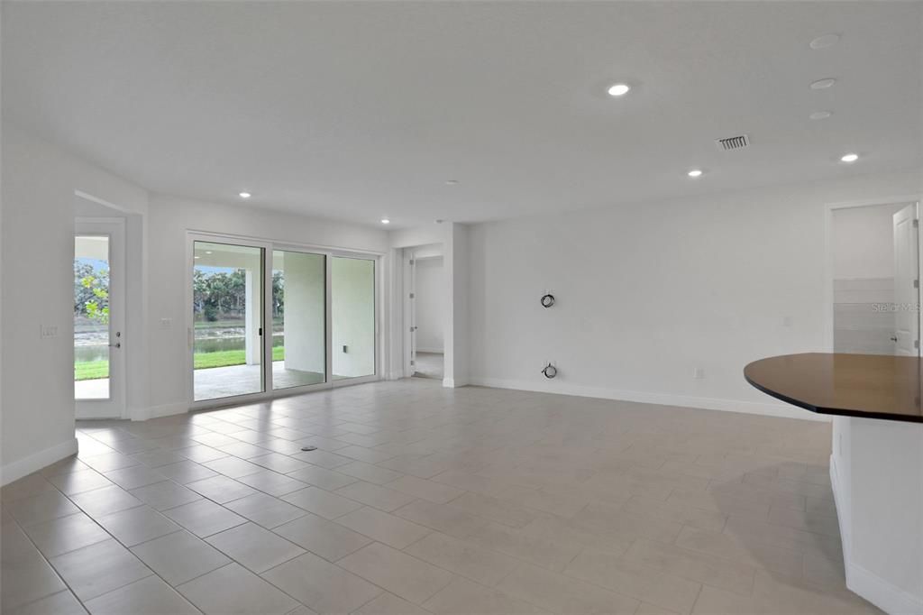 For Sale: $645,391 (3 beds, 3 baths, 2723 Square Feet)