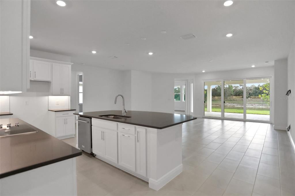 For Sale: $645,391 (3 beds, 3 baths, 2723 Square Feet)