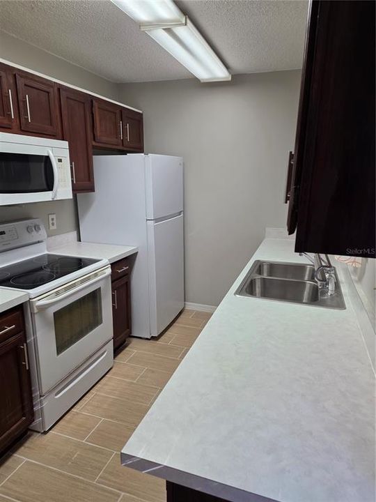 For Rent: $1,950 (2 beds, 2 baths, 1200 Square Feet)