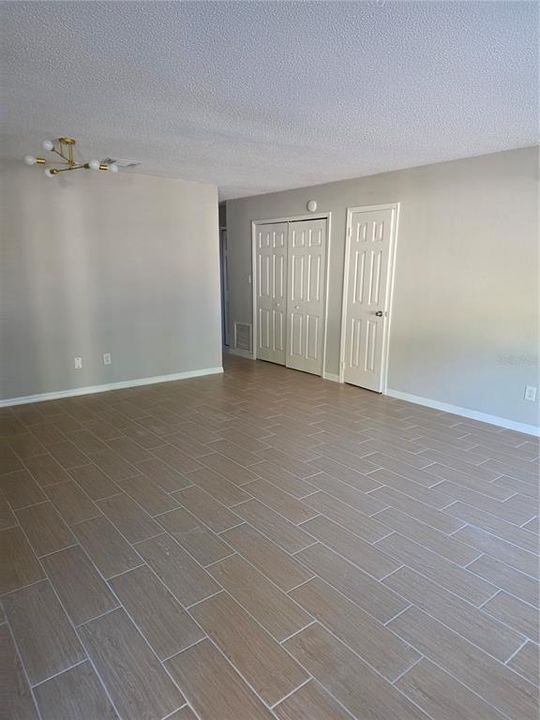 For Rent: $1,950 (2 beds, 2 baths, 1200 Square Feet)