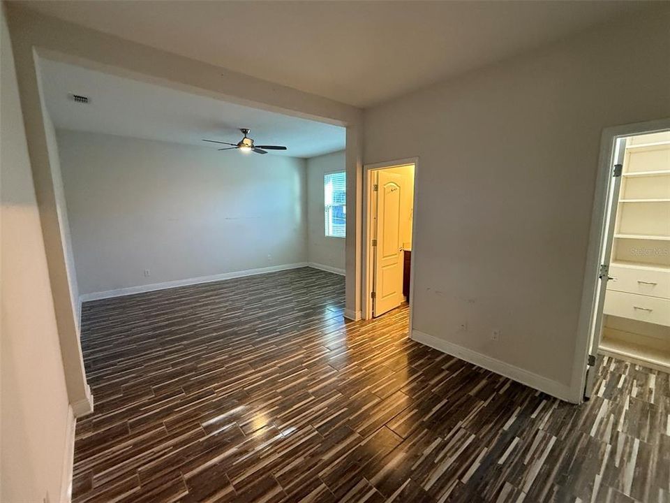 На продажу: $437,500 (4 спален, 3 ванн, 2822 Квадратных фут)