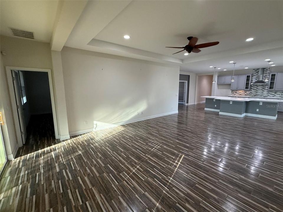 На продажу: $437,500 (4 спален, 3 ванн, 2822 Квадратных фут)