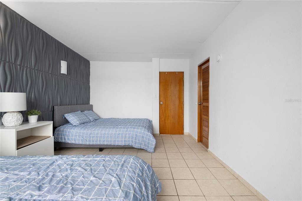 待售: $195,000 (2 贝兹, 3 浴室, 1527 平方英尺)