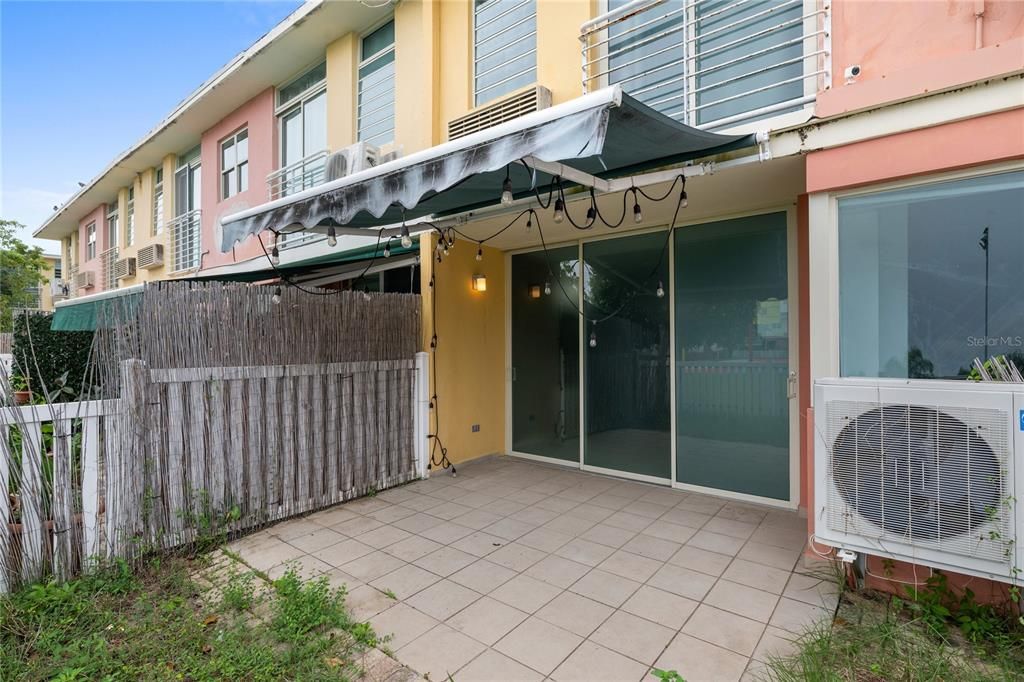 待售: $195,000 (2 贝兹, 3 浴室, 1527 平方英尺)