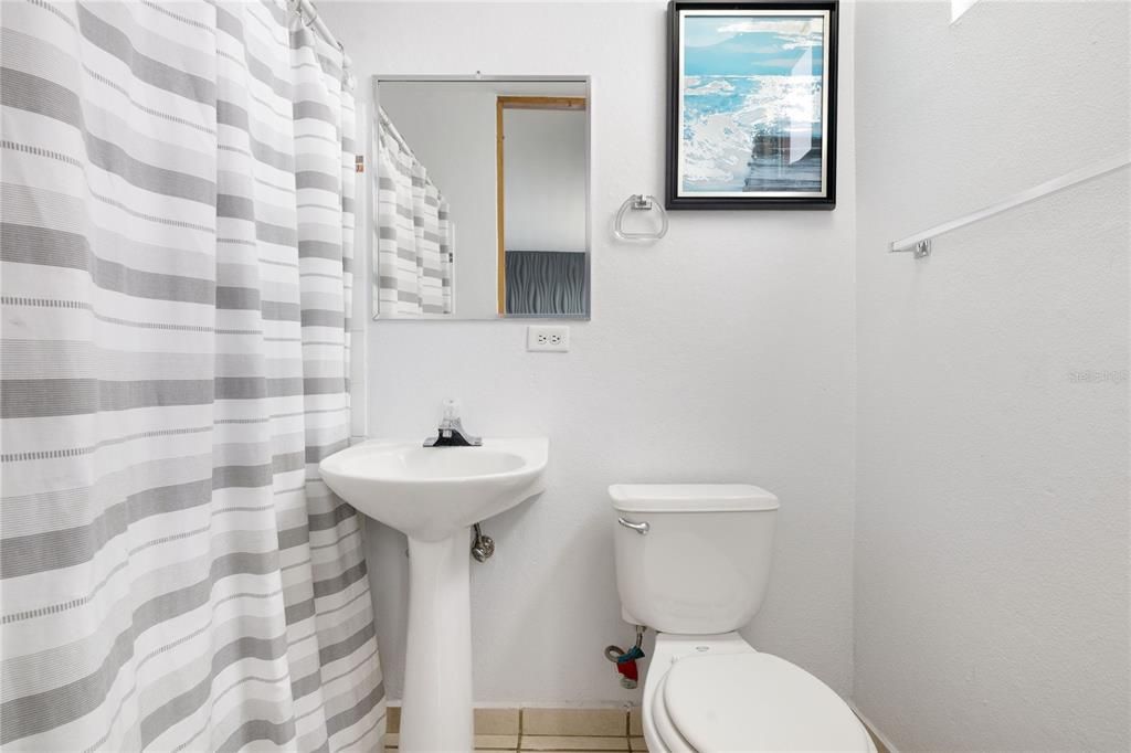 待售: $195,000 (2 贝兹, 3 浴室, 1527 平方英尺)