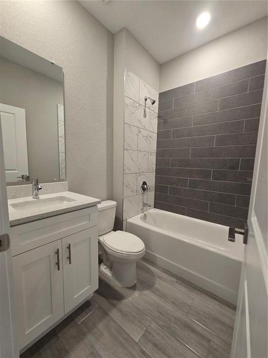 出租: $1,850 (3 贝兹, 2 浴室, 1350 平方英尺)