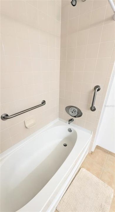 For Rent: $2,800 (2 beds, 2 baths, 1084 Square Feet)