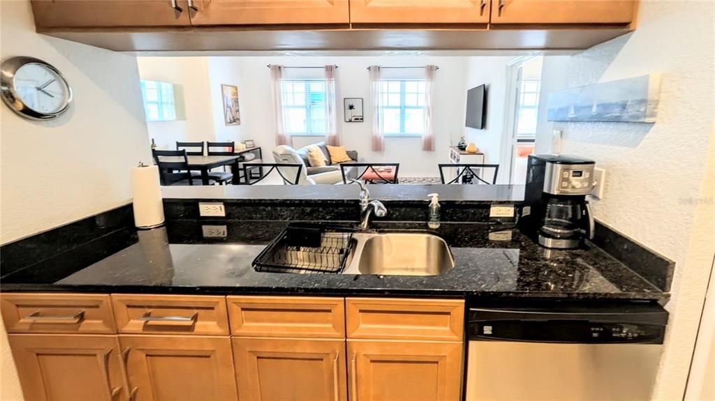 For Rent: $2,800 (2 beds, 2 baths, 1084 Square Feet)