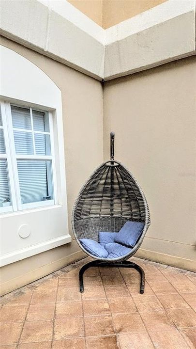 For Rent: $2,800 (2 beds, 2 baths, 1084 Square Feet)