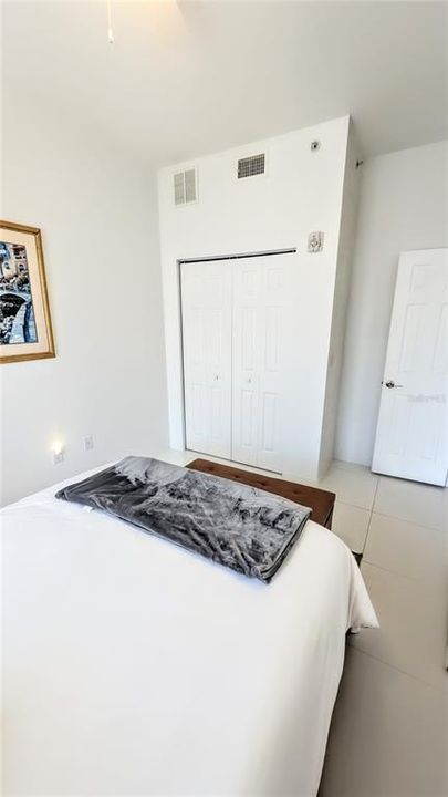 For Rent: $2,800 (2 beds, 2 baths, 1084 Square Feet)