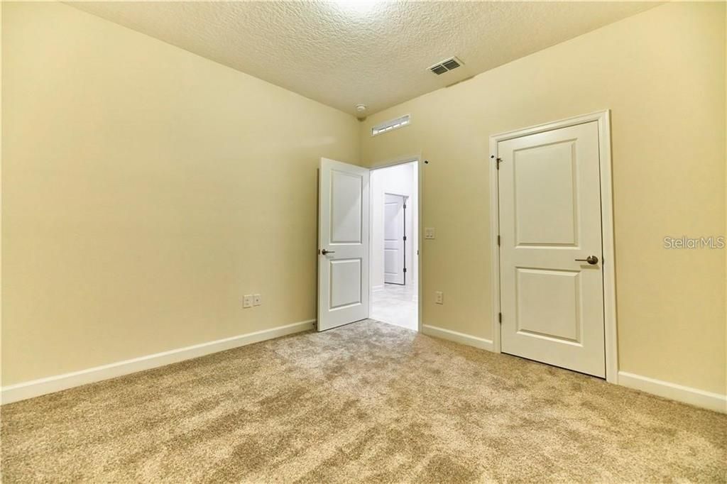 For Sale: $365,000 (3 beds, 2 baths, 1979 Square Feet)