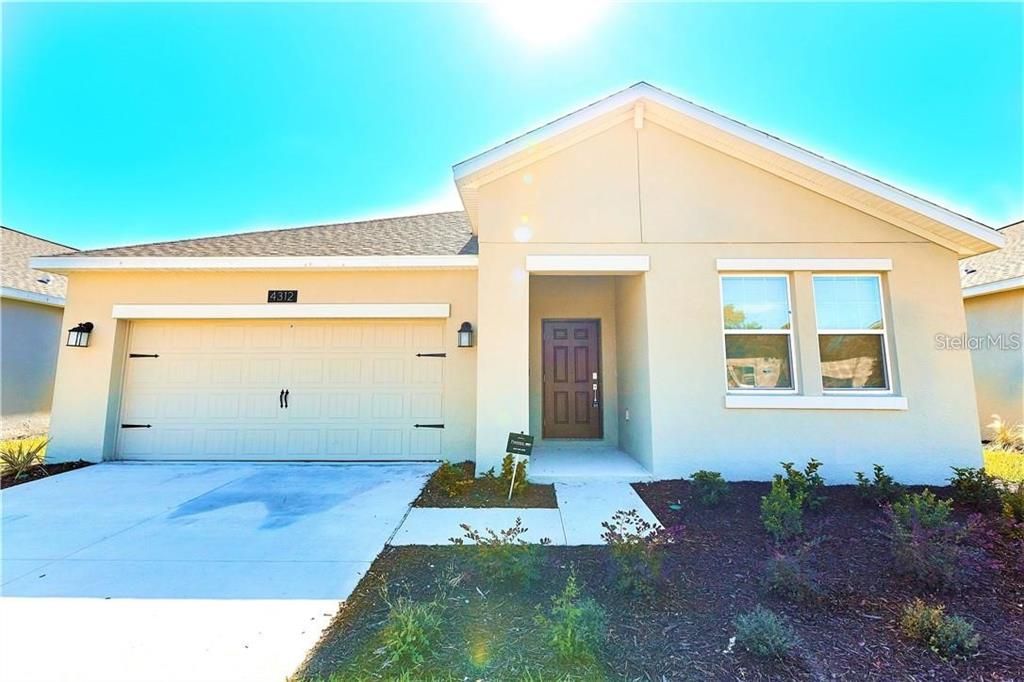 For Sale: $365,000 (3 beds, 2 baths, 1979 Square Feet)