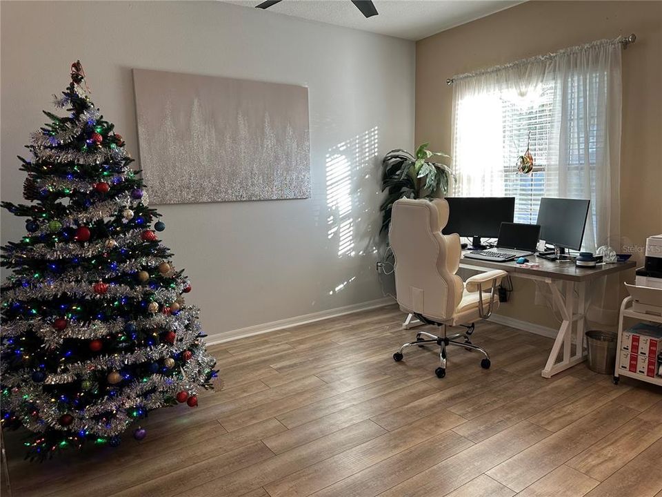 待售: $379,900 (4 贝兹, 3 浴室, 2414 平方英尺)