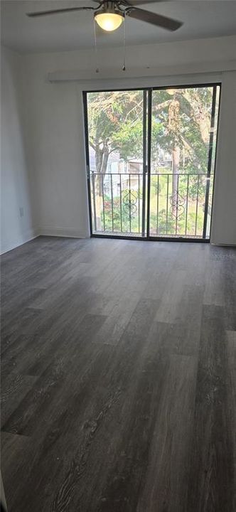 На продажу: $169,000 (2 спален, 2 ванн, 1128 Квадратных фут)