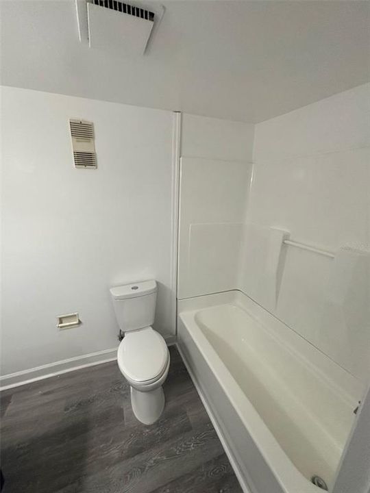 На продажу: $169,000 (2 спален, 2 ванн, 1128 Квадратных фут)