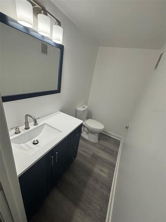 На продажу: $169,000 (2 спален, 2 ванн, 1128 Квадратных фут)