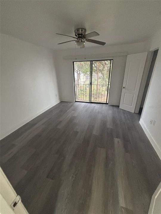 На продажу: $169,000 (2 спален, 2 ванн, 1128 Квадратных фут)