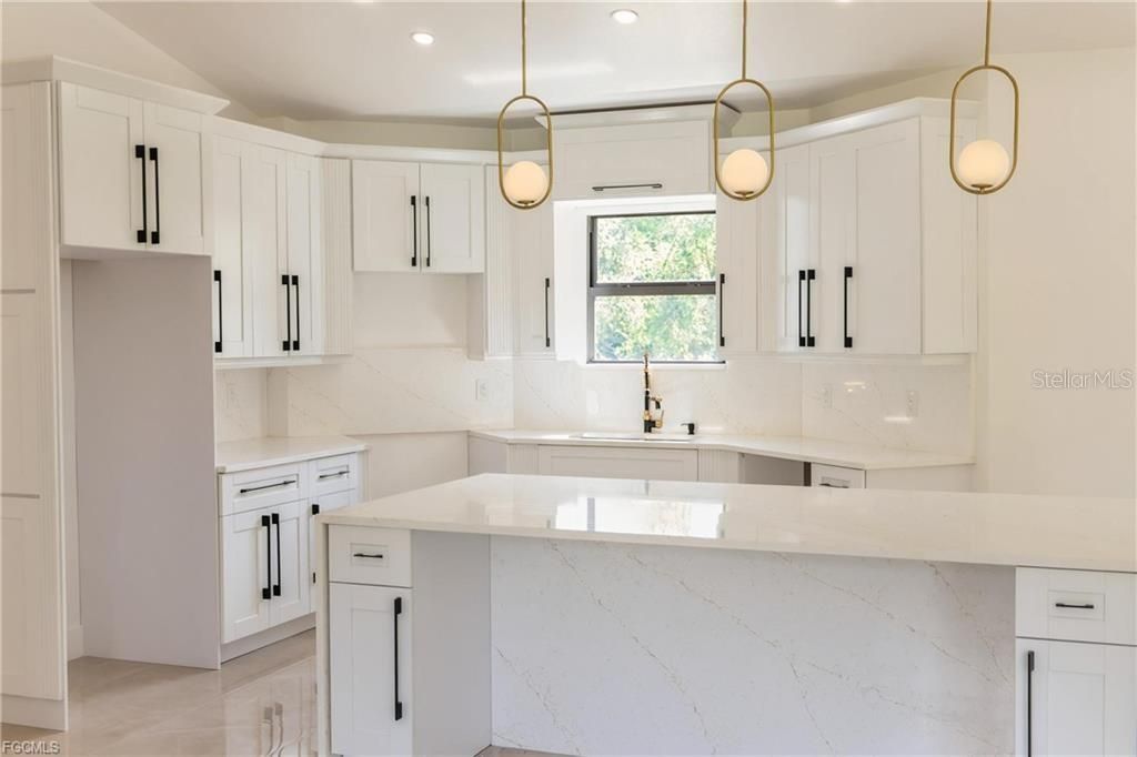 For Sale: $525,000 (4 beds, 2 baths, 2097 Square Feet)