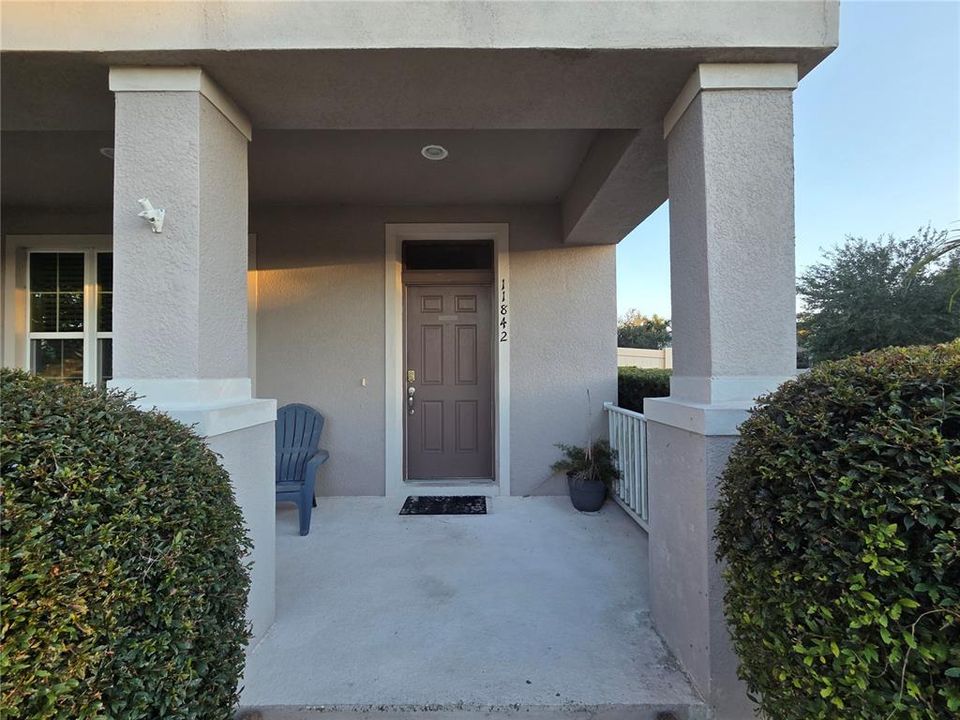 For Rent: $2,900 (4 beds, 2 baths, 2115 Square Feet)