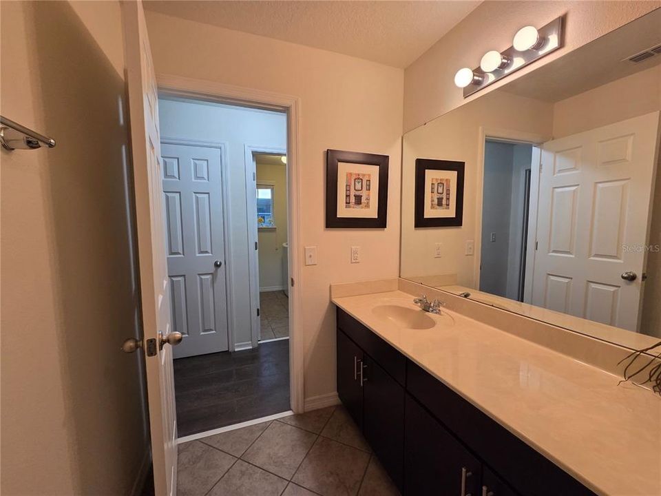 For Rent: $2,900 (4 beds, 2 baths, 2115 Square Feet)