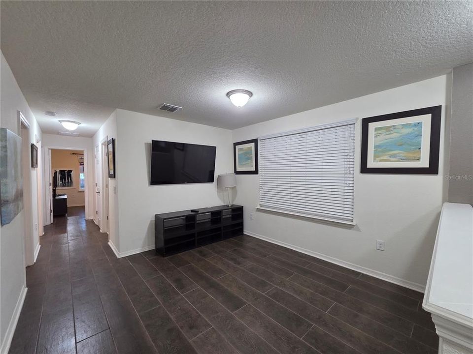 For Rent: $2,900 (4 beds, 2 baths, 2115 Square Feet)